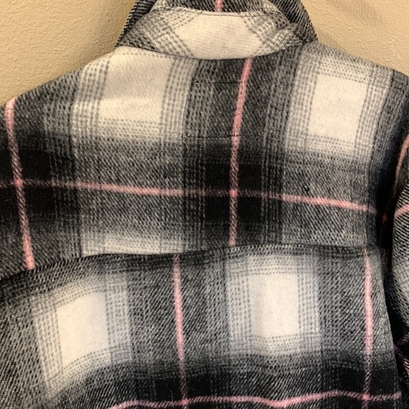 NWT Miss Selfie Oversized Shacket M – Grey Pink Plaid Button Jacket Casual Cozy - Picture 12 of 15